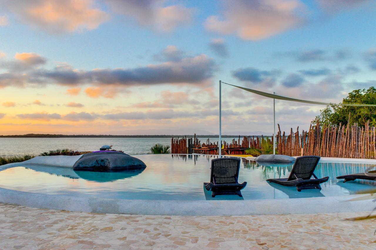 Swan Villas Maya Beach エクステリア 写真
